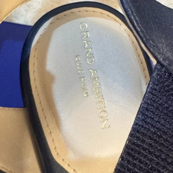 ❤️Cole Haan Navy Blue Platform Shoes Sz 7 - Picture 6 of 7